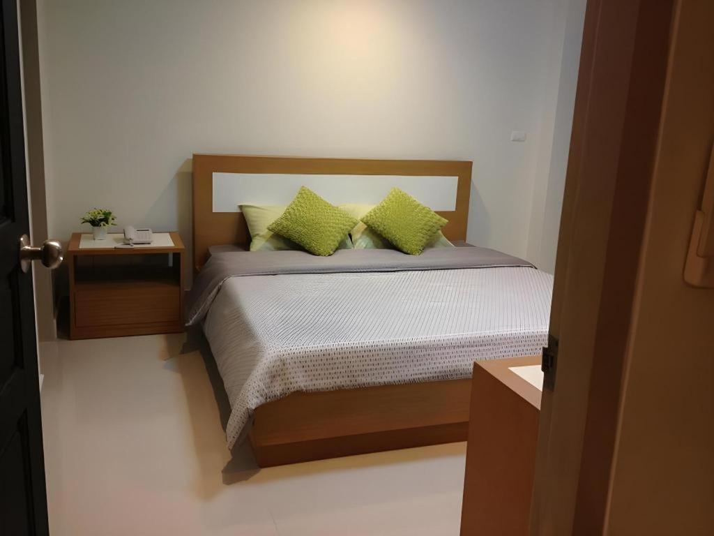 Ipremium Sukhumvit 81 Hotel Bangkok Esterno foto