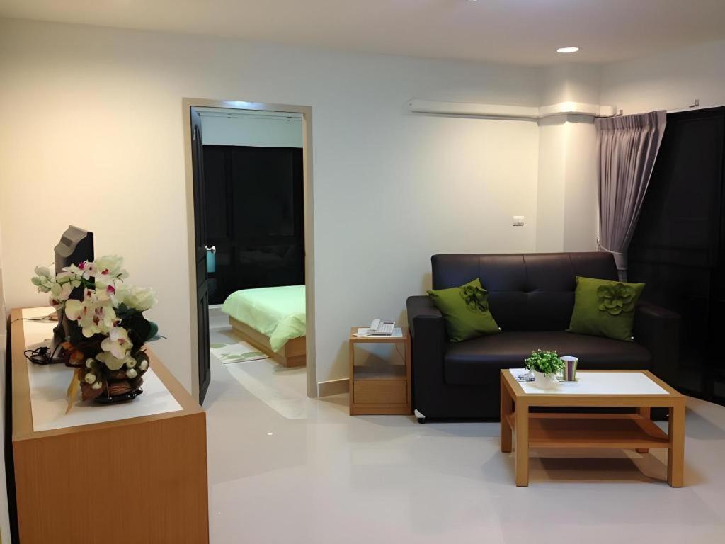 Ipremium Sukhumvit 81 Hotel Bangkok Esterno foto