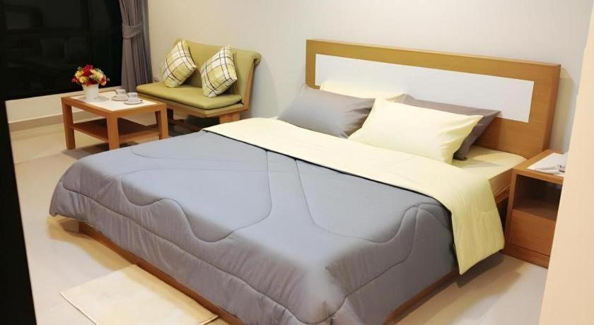 Ipremium Sukhumvit 81 Hotel Bangkok Esterno foto