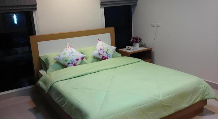 Ipremium Sukhumvit 81 Hotel Bangkok Esterno foto