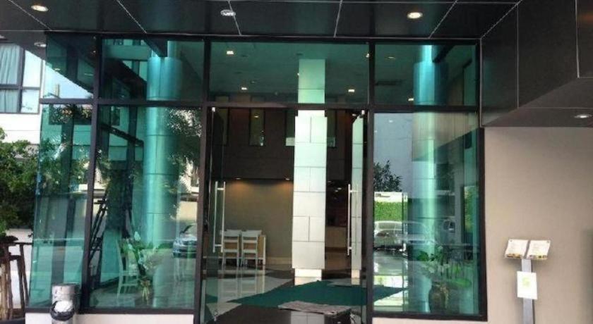 Ipremium Sukhumvit 81 Hotel Bangkok Esterno foto