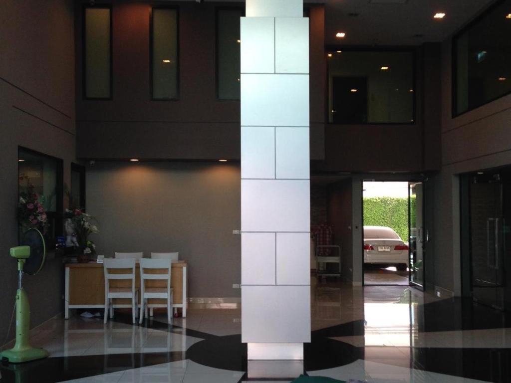 Ipremium Sukhumvit 81 Hotel Bangkok Esterno foto